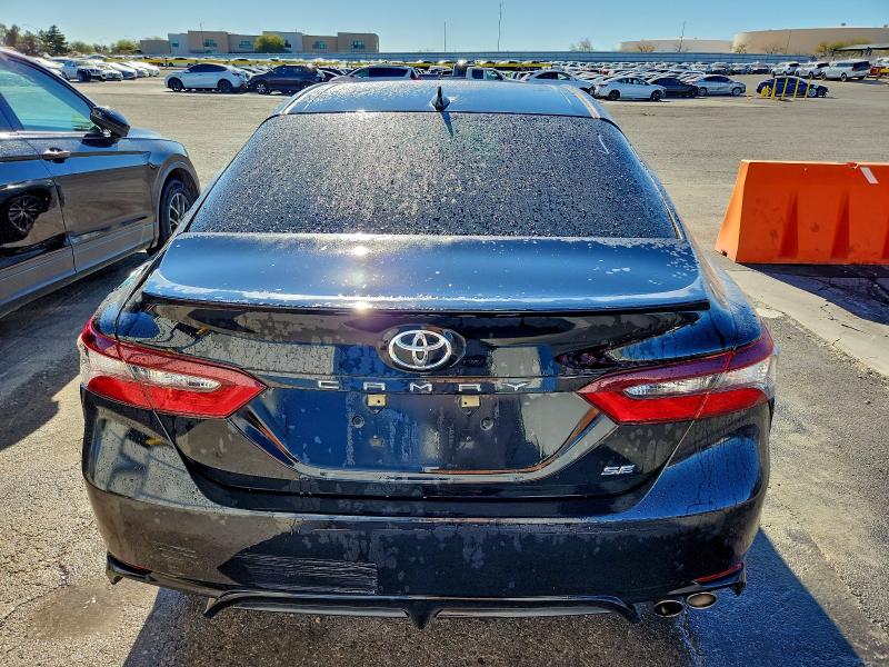 Фото 6 - TOYOTA CAMRY