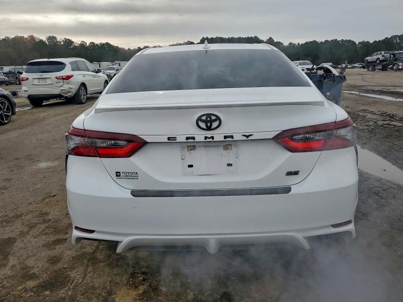 Фото 6 - TOYOTA CAMRY