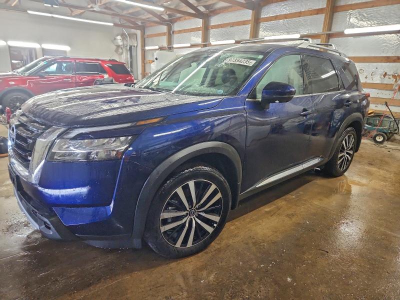 Фото 1 - NISSAN PATHFINDER