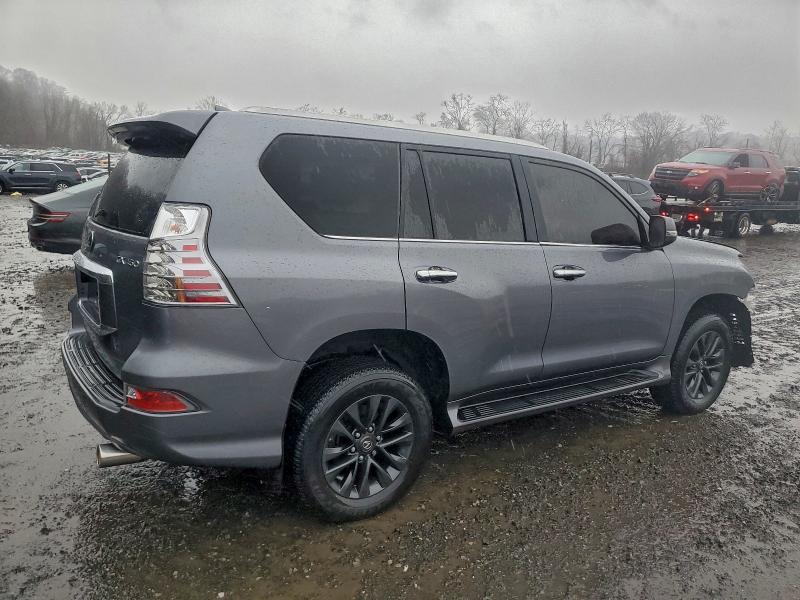 Фото 3 - LEXUS GX