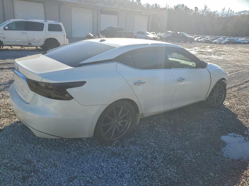 Фото 3 - NISSAN MAXIMA