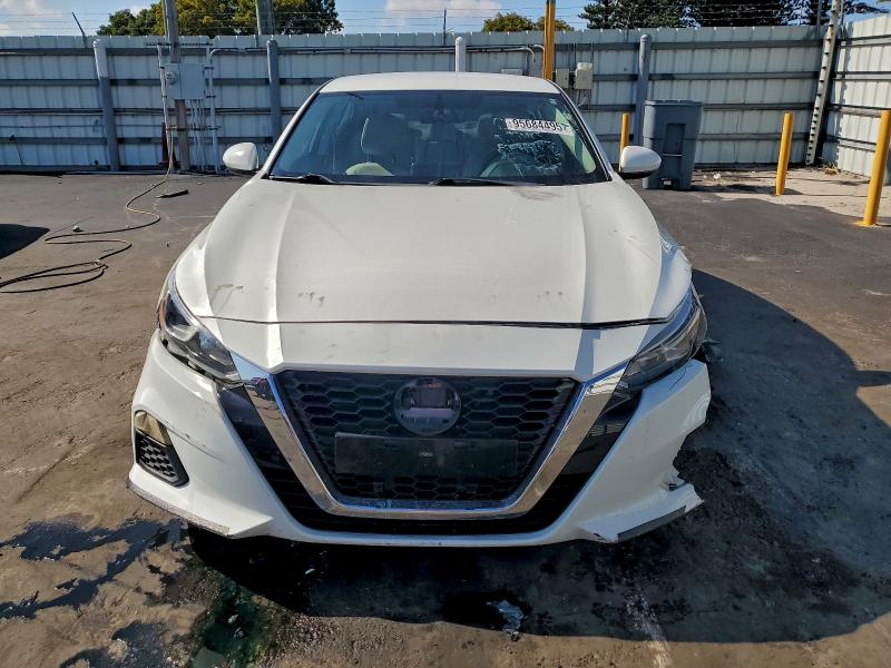 Фото 5 - NISSAN ALTIMA