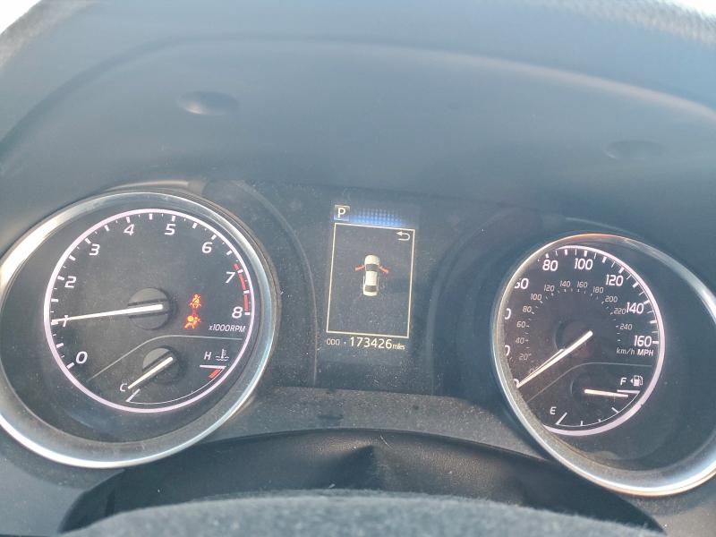 Фото 9 - TOYOTA CAMRY