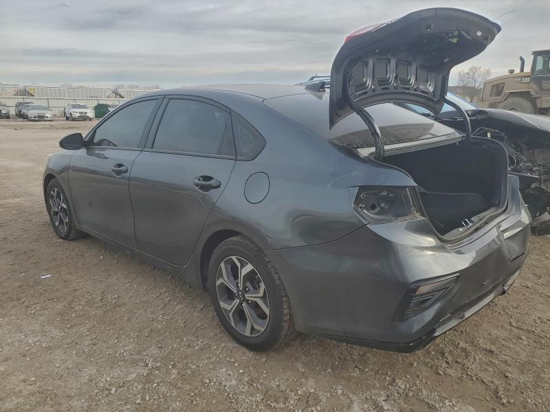 Фото 2 - KIA FORTE