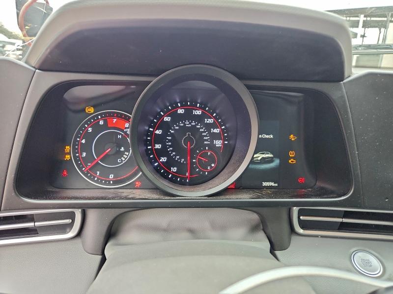 Фото 9 - HYUNDAI ELANTRA