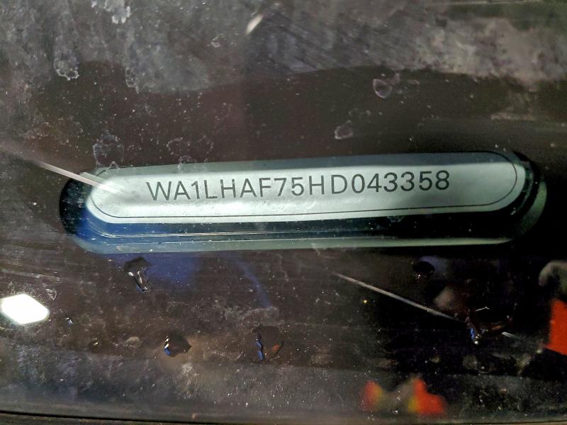 Фото 14 - AUDI Q7