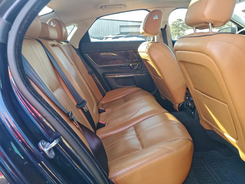 Фото 10 - JAGUAR XJ