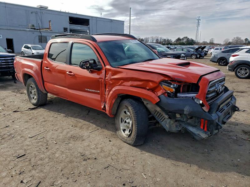 Фото 4 - TOYOTA TACOMA