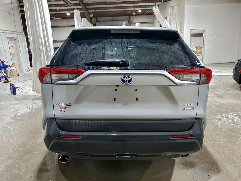 Фото 6 - TOYOTA RAV4