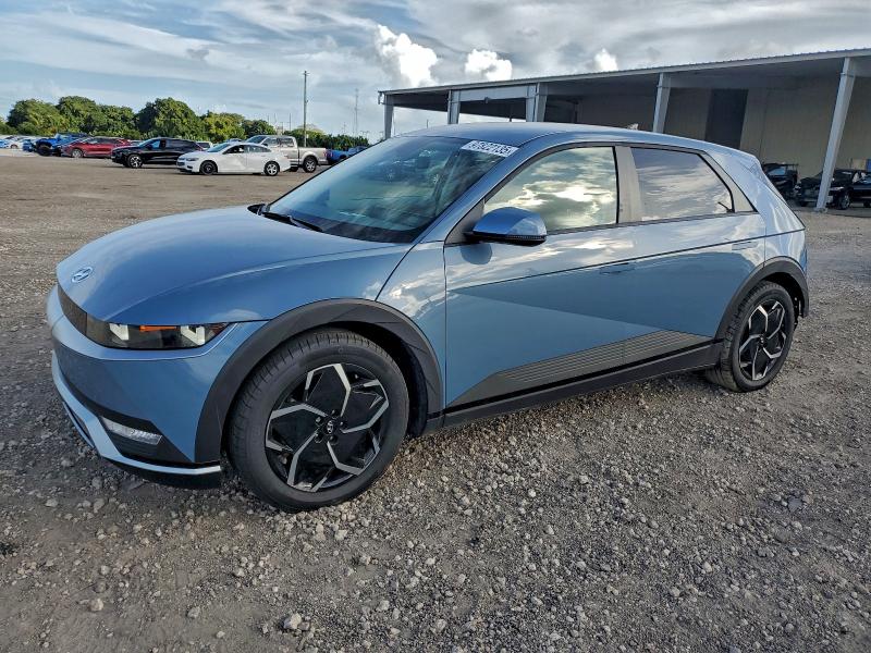 Фото 1 - HYUNDAI IONIQ