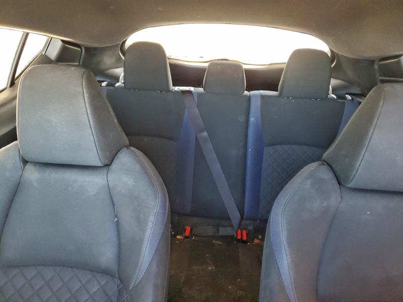 Фото 10 - TOYOTA C-HR