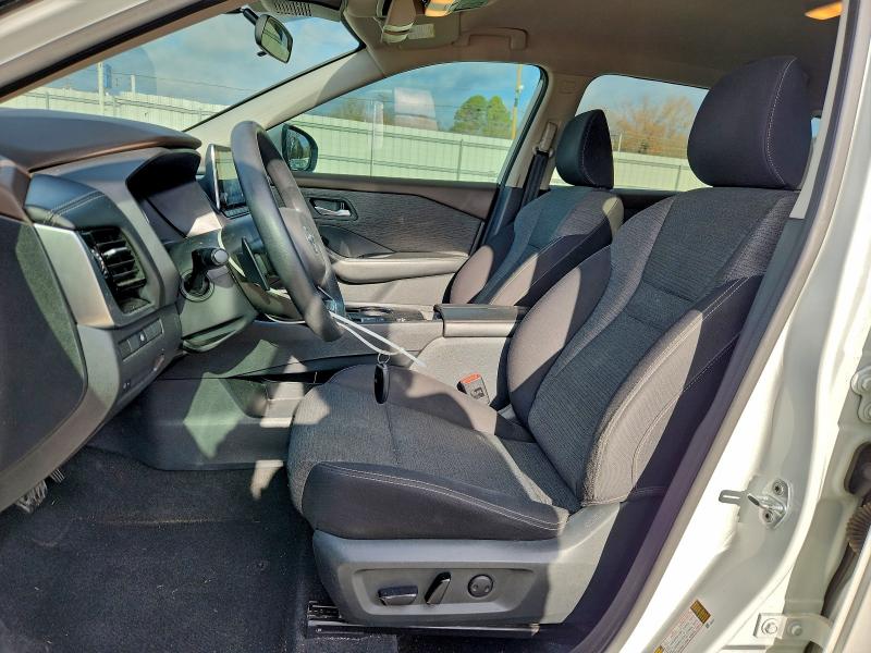 Фото 7 - NISSAN ROGUE