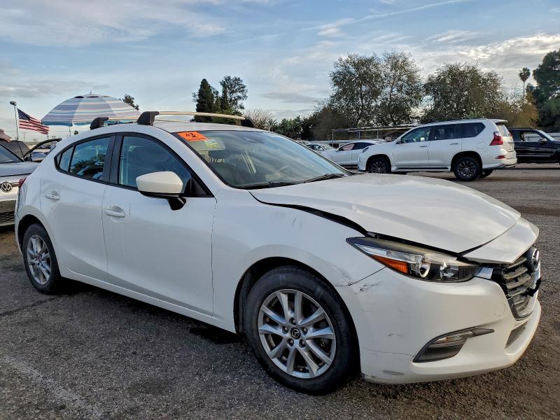 Фото 4 - MAZDA 3