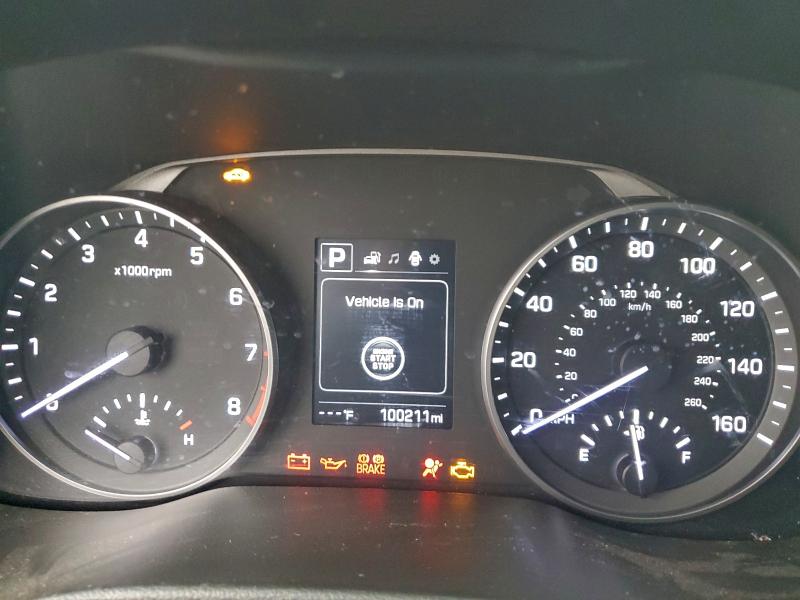 Фото 9 - HYUNDAI ELANTRA