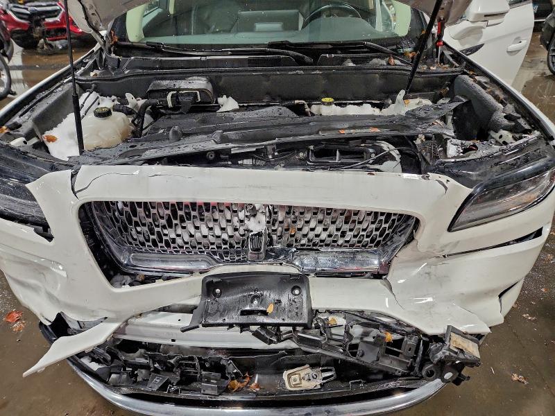 Фото 12 - LINCOLN NAUTILUS