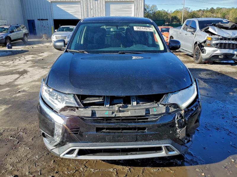 Фото 5 - MITSUBISHI OUTLANDER