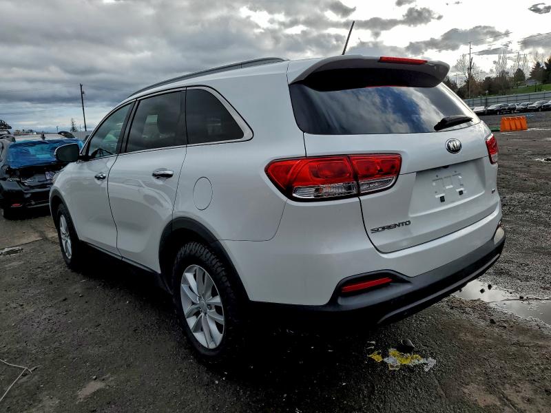 Фото 2 - KIA SORENTO