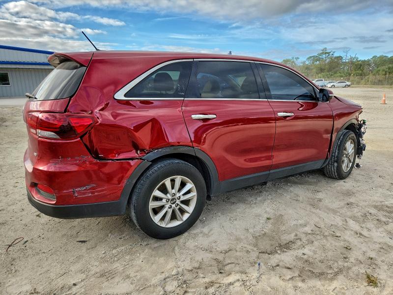 Фото 3 - KIA SORENTO