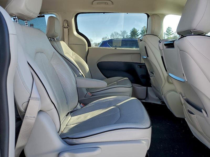 Фото 11 - CHRYSLER PACIFICA