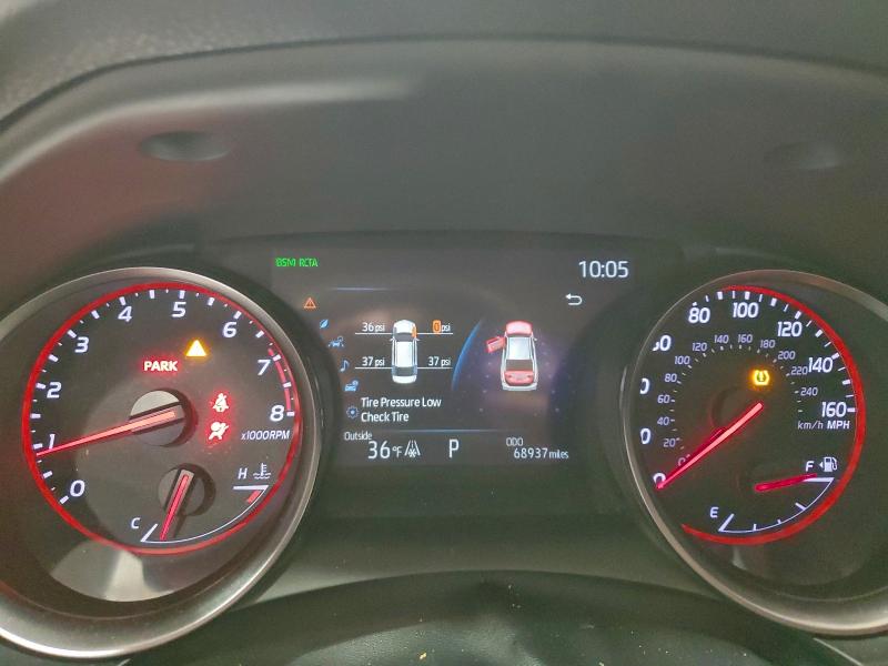 Фото 9 - TOYOTA CAMRY