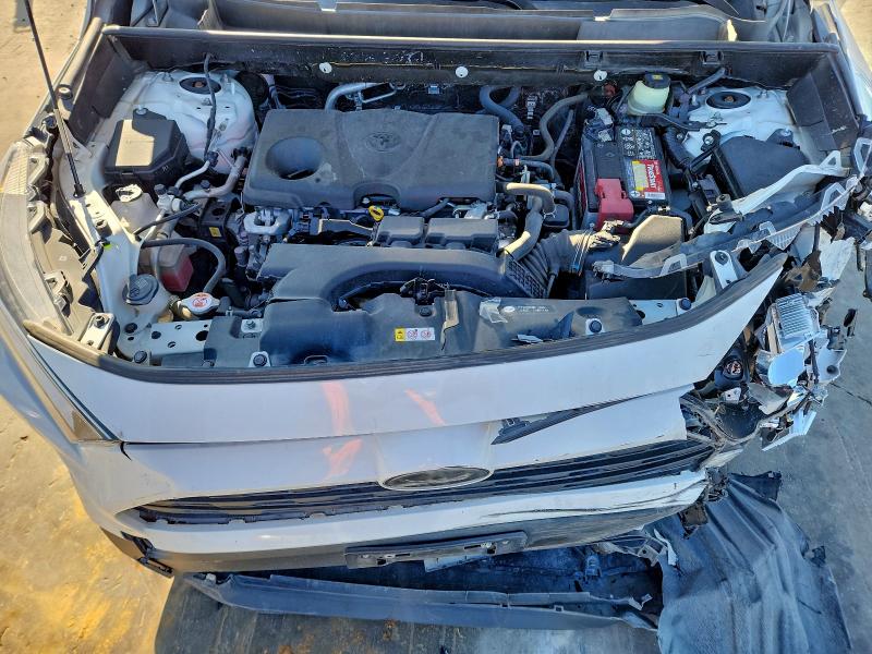 Фото 12 - TOYOTA RAV4