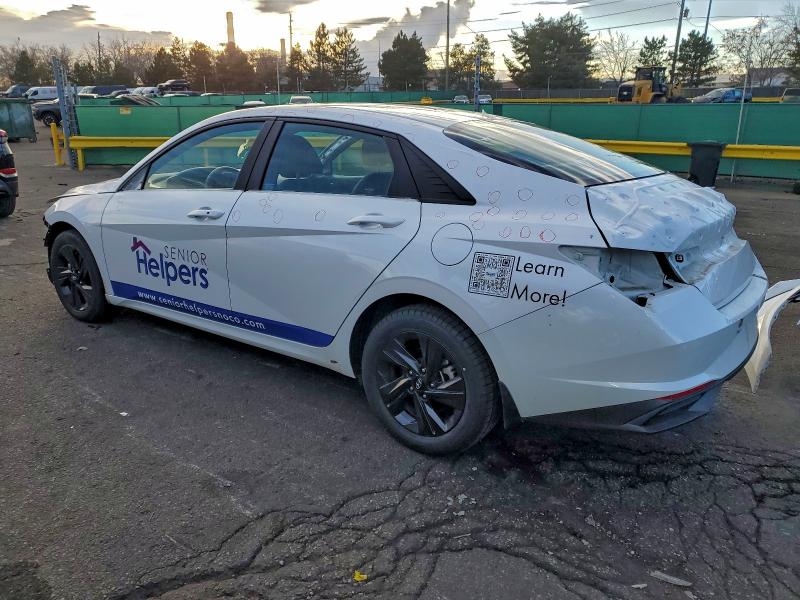 Фото 2 - HYUNDAI ELANTRA