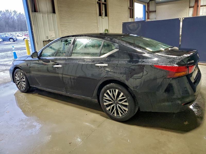 Фото 2 - NISSAN ALTIMA