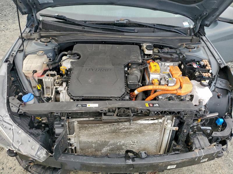 Фото 11 - HYUNDAI ELANTRA