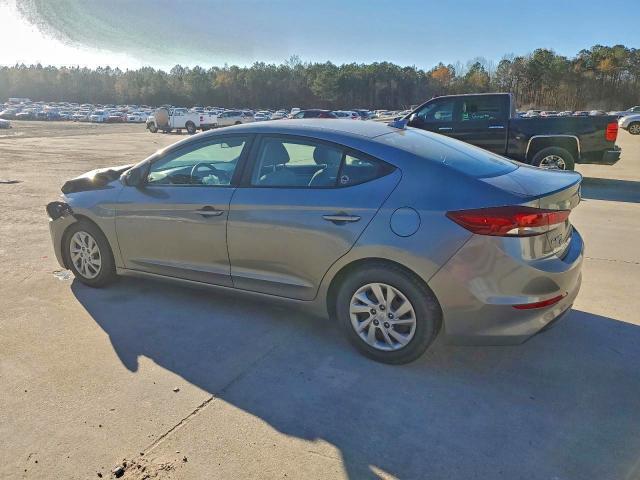 Фото 2 - HYUNDAI ELANTRA