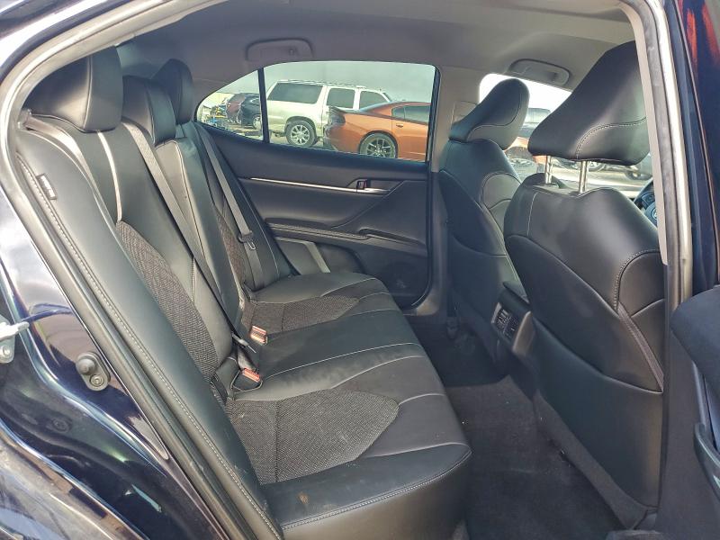 Фото 10 - TOYOTA CAMRY