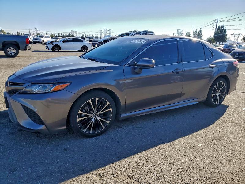 Фото 1 - TOYOTA CAMRY