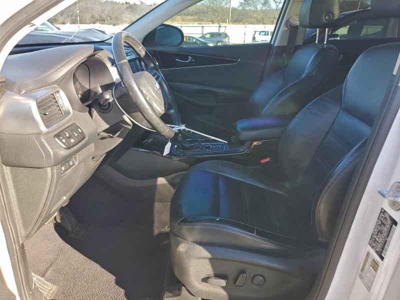 Фото 7 - KIA SORENTO