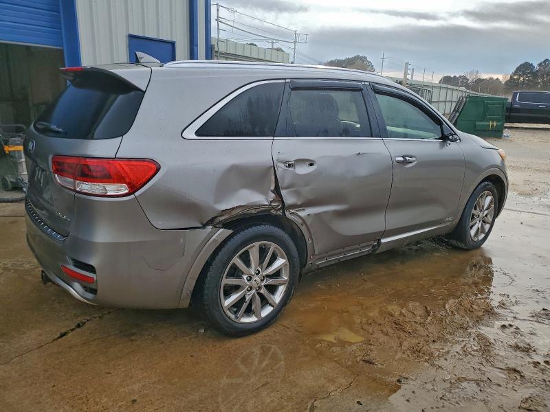 Фото 3 - KIA SORENTO