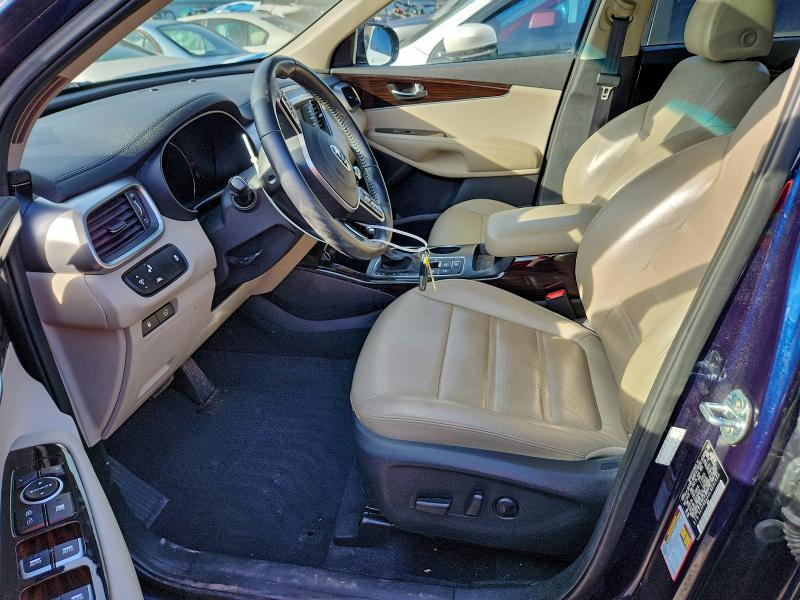 Фото 7 - KIA SORENTO