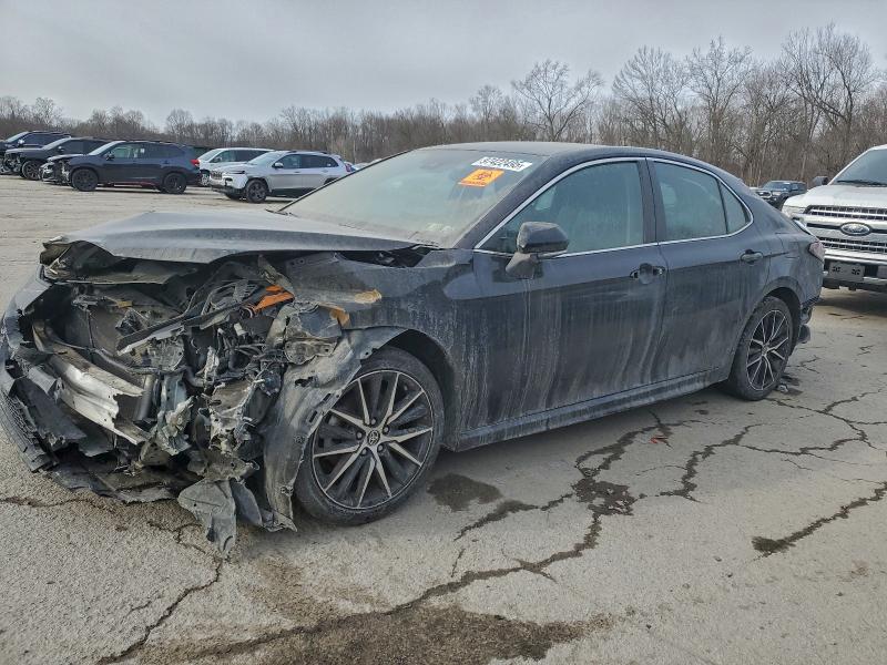 Фото 1 - TOYOTA CAMRY