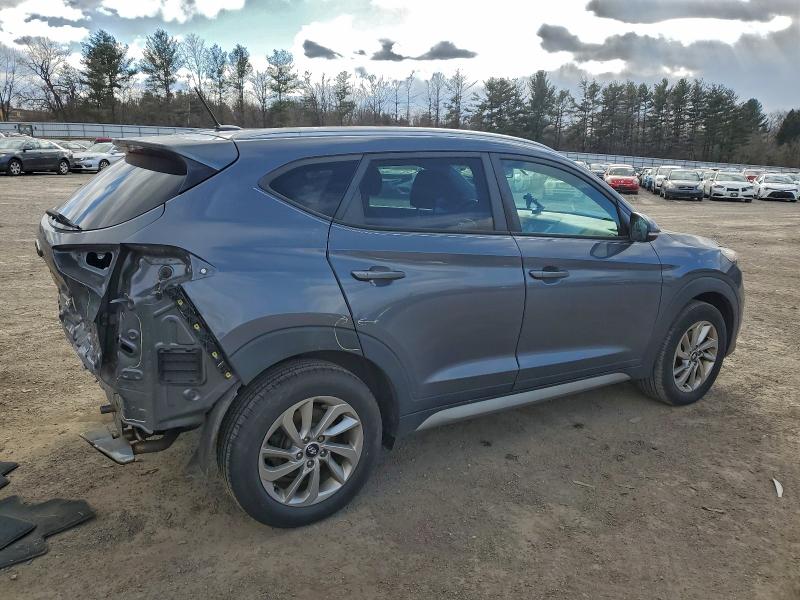 Фото 3 - HYUNDAI TUCSON