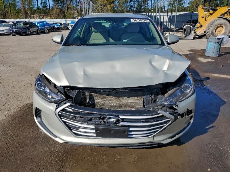 Фото 5 - HYUNDAI ELANTRA