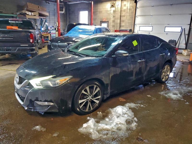 Фото 1 - NISSAN MAXIMA