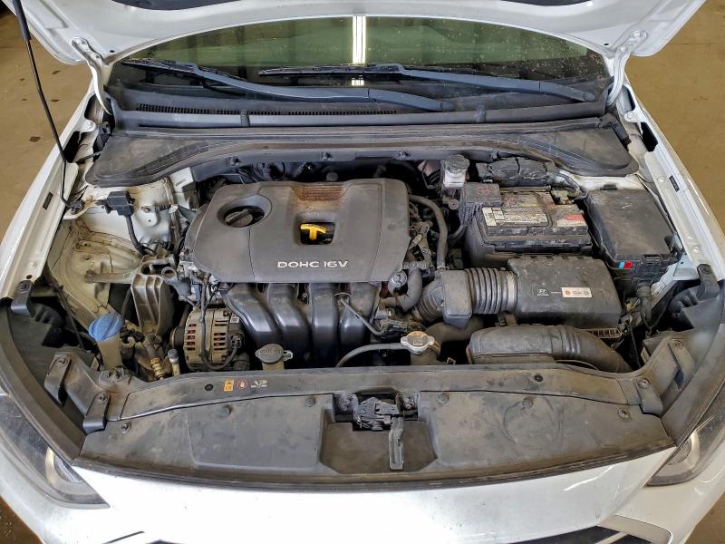 Фото 11 - HYUNDAI ELANTRA