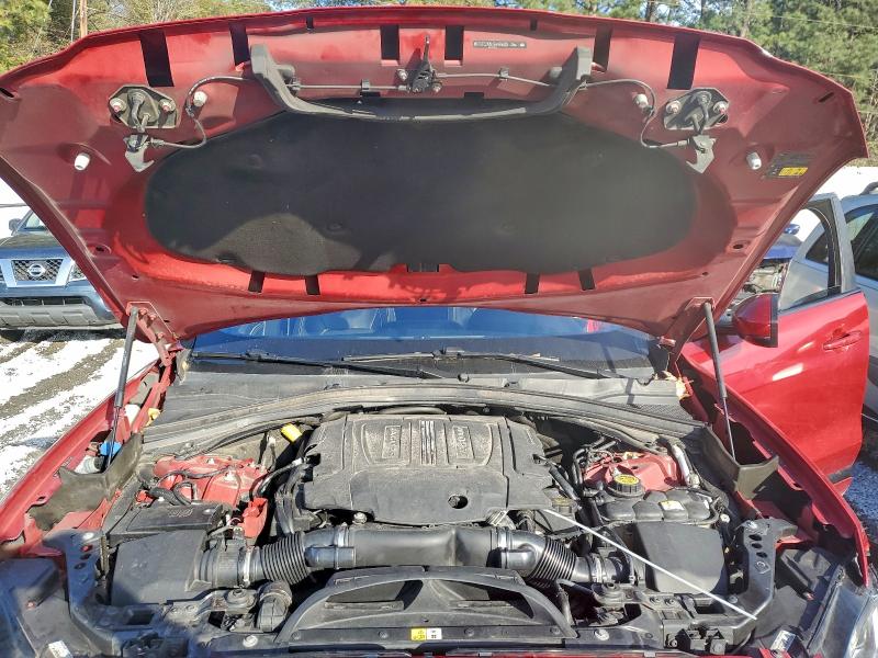 Фото 12 - JAGUAR F-PACE