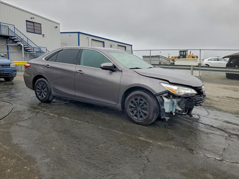 Фото 4 - TOYOTA CAMRY