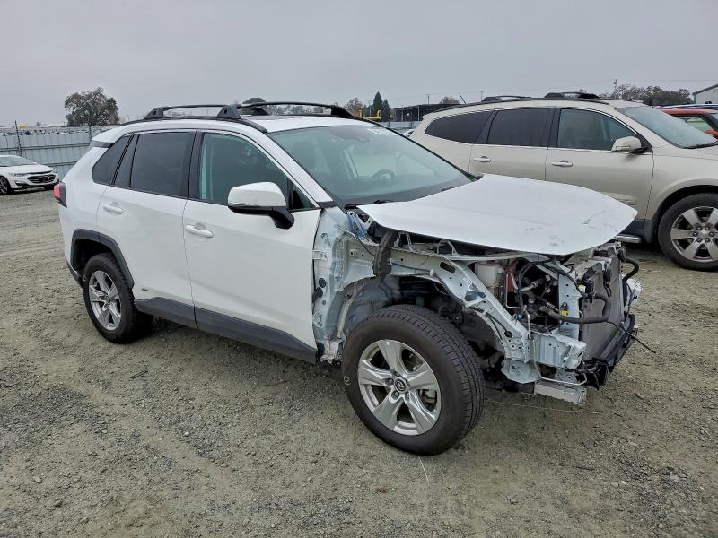 Фото 4 - TOYOTA RAV4