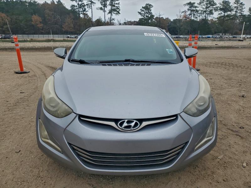 Фото 5 - HYUNDAI ELANTRA