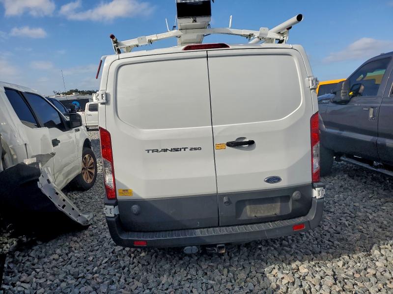 Фото 6 - FORD TRANSIT