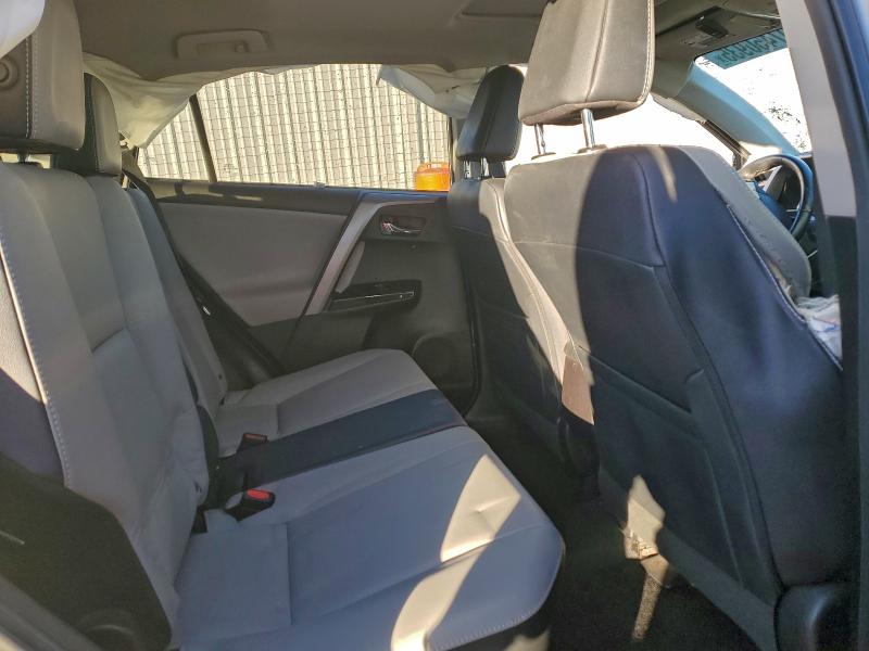 Фото 11 - TOYOTA RAV4