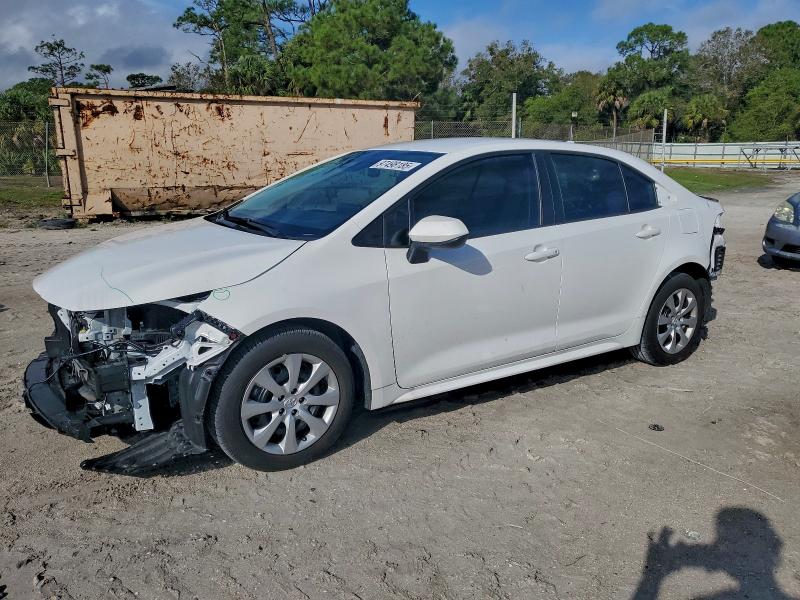 Фото 1 - TOYOTA COROLLA