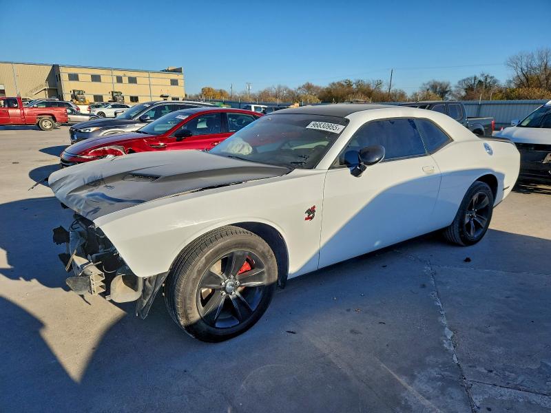 Фото 1 - DODGE CHALLENGER