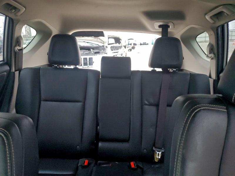 Фото 10 - TOYOTA RAV4