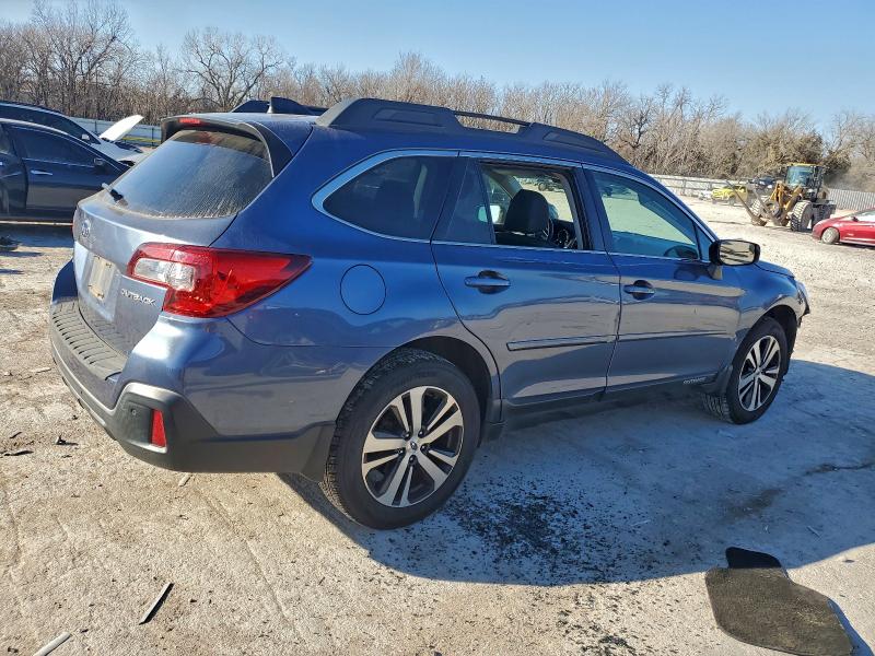 Фото 3 - SUBARU OUTBACK