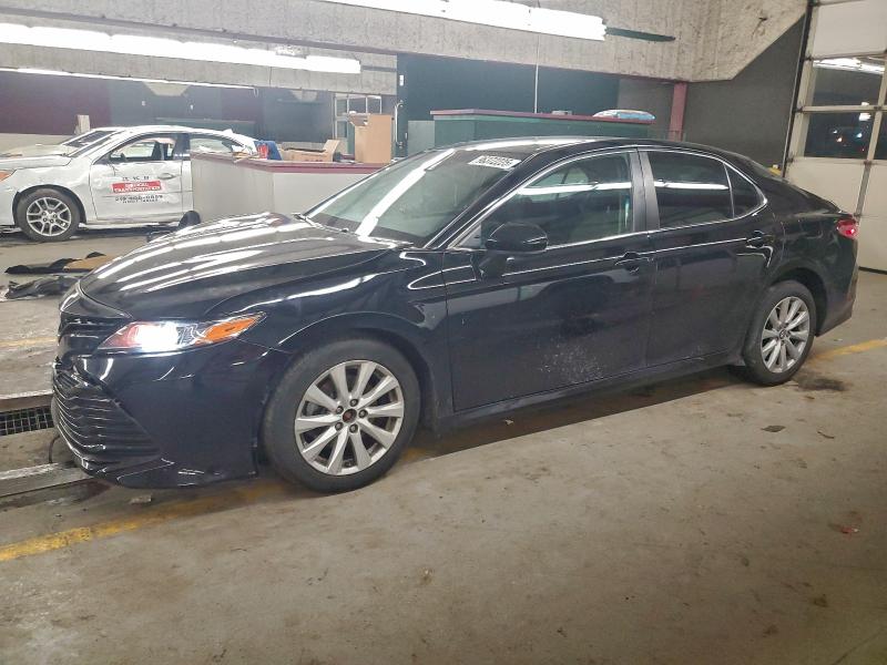 Фото 1 - TOYOTA CAMRY